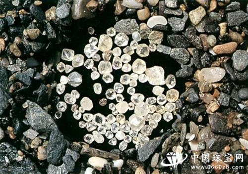 最大人造钻石集团豫金刚石仍在风口浪尖中半年亏近4亿